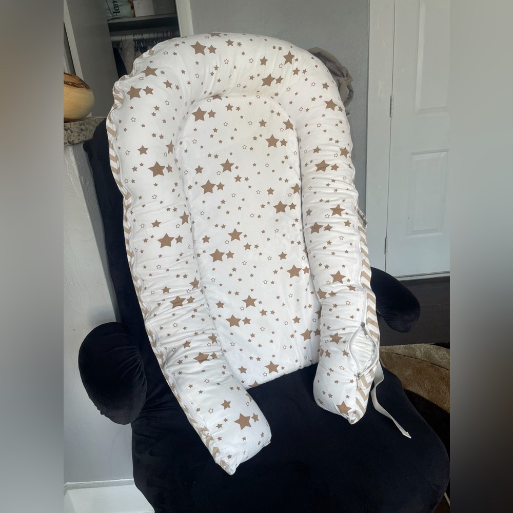 Baby stars Dockatot
